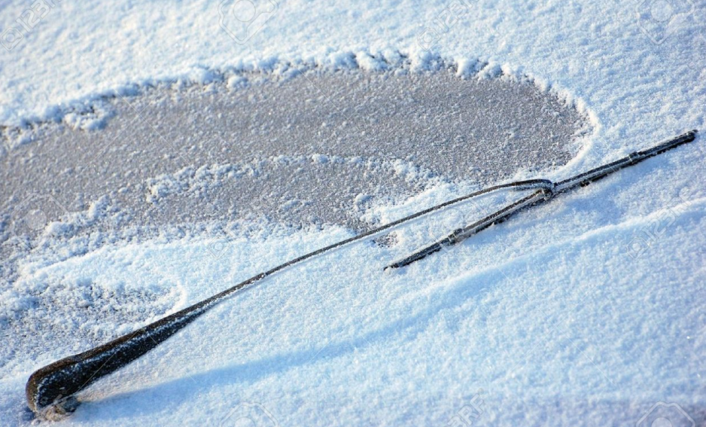 Ford Escape Heats Up with  Windshield Wiper De-Icer 