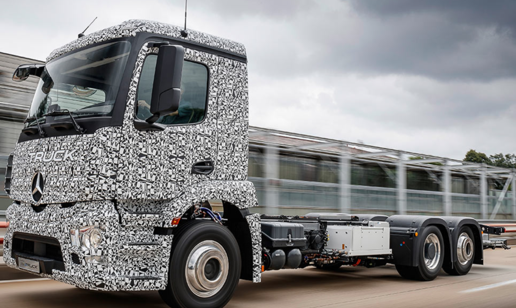  First Fully Electric Truck for HD Distribution from Mercedes-Benz