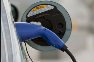 Electric Vehicle Market Gets Energized, Range Matters